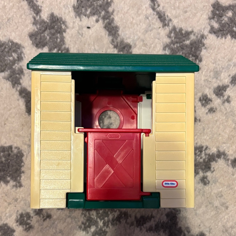 Little Tikes Playhouse for Dolls- Red, Cream & Green- Vintage